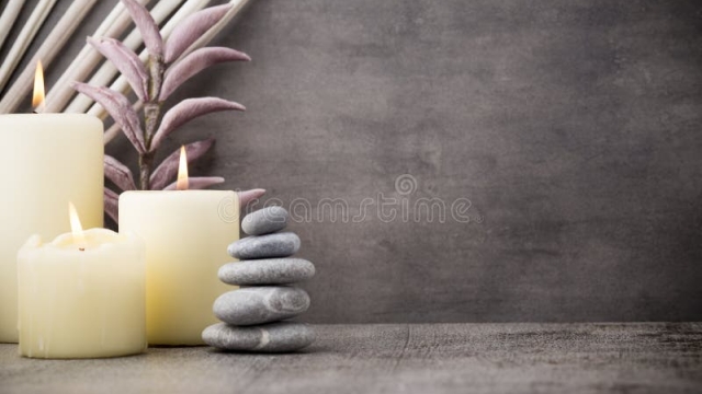 마사지와 웰니스에 관한 블로그 포스트 제목: 힐링의 시간을 위한 향기로운 마사지 (Title: Aromatherapy Massage for Healing Time)