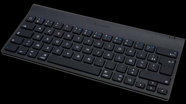 The Ultimate Guide to a Tangle-Free Workstation: The Wireless Office Keyboard Revolution