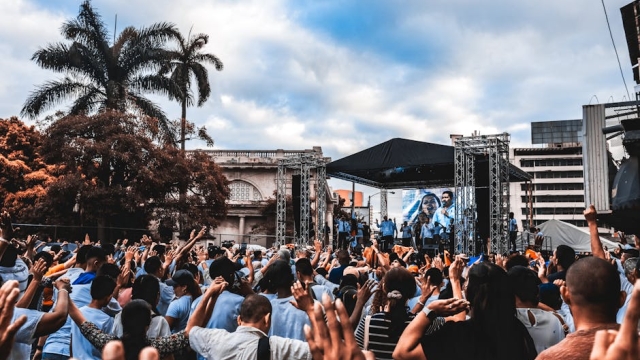 The Importance of Tailored DJ Services for Corporate Events